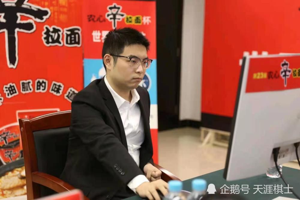 乌迪内斯中场萨马尔季奇今年21岁，合同将在2026到期，本赛季出场17次，贡献2球2助。